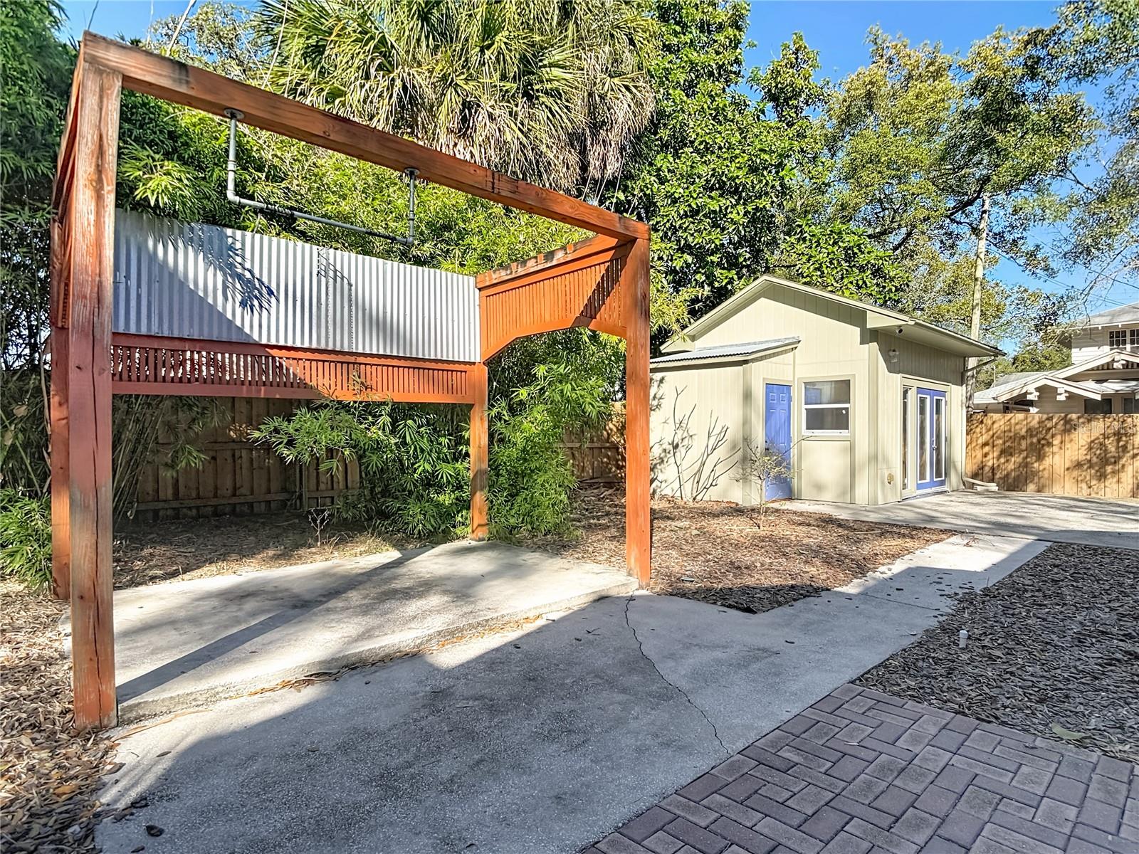 EVELYN CITY - Residential