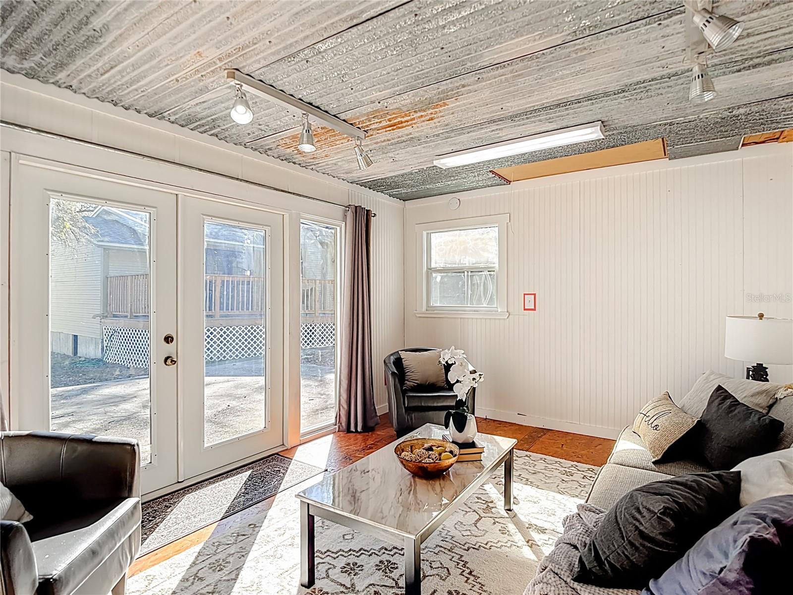 EVELYN CITY - Residential