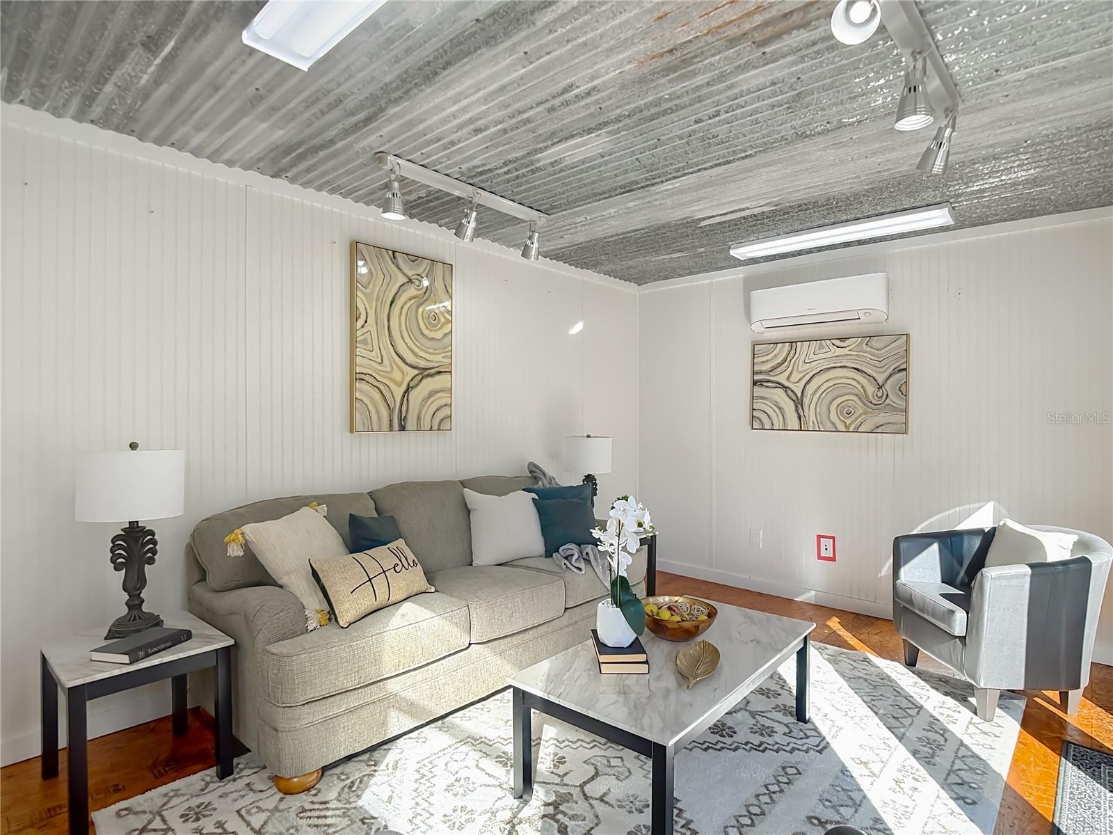 EVELYN CITY - Residential