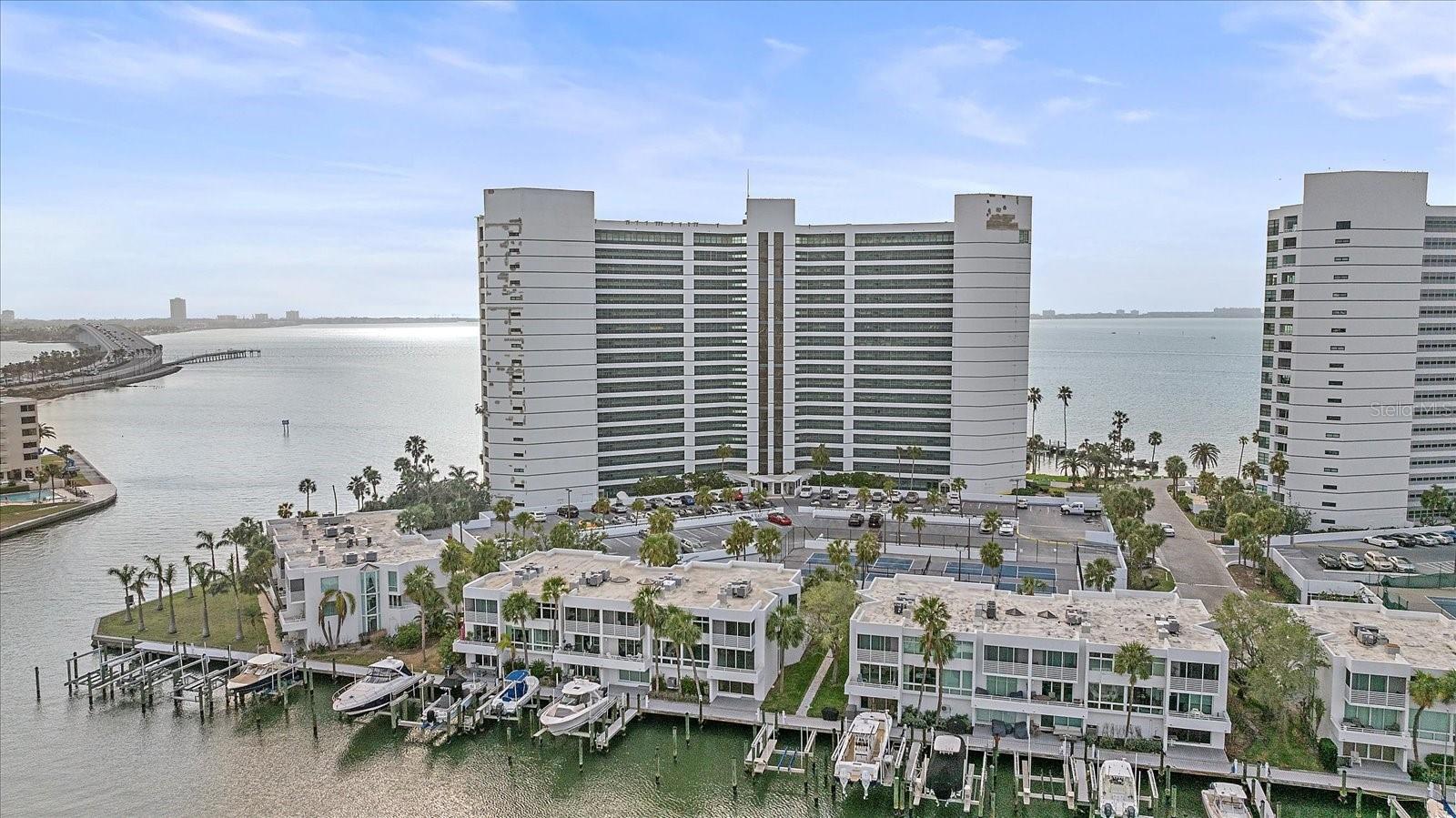 CONDO ON THE BAY TOWER I - Residential