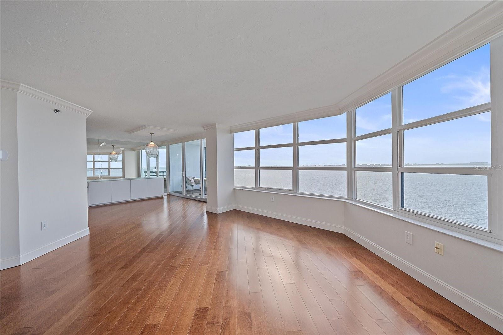 CONDO ON THE BAY TOWER I - Residential