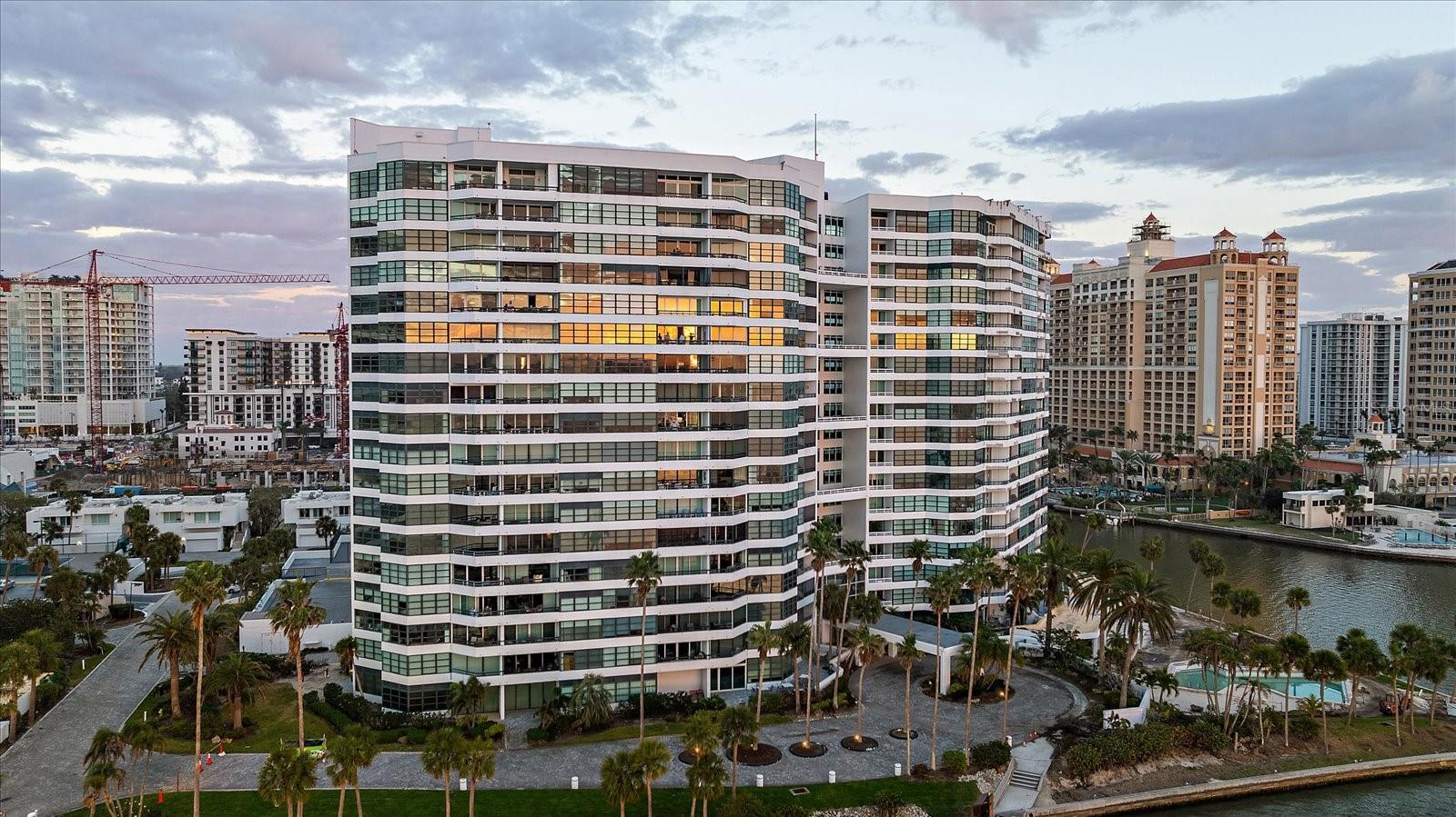 888 BLVD OF THE ARTS 1008