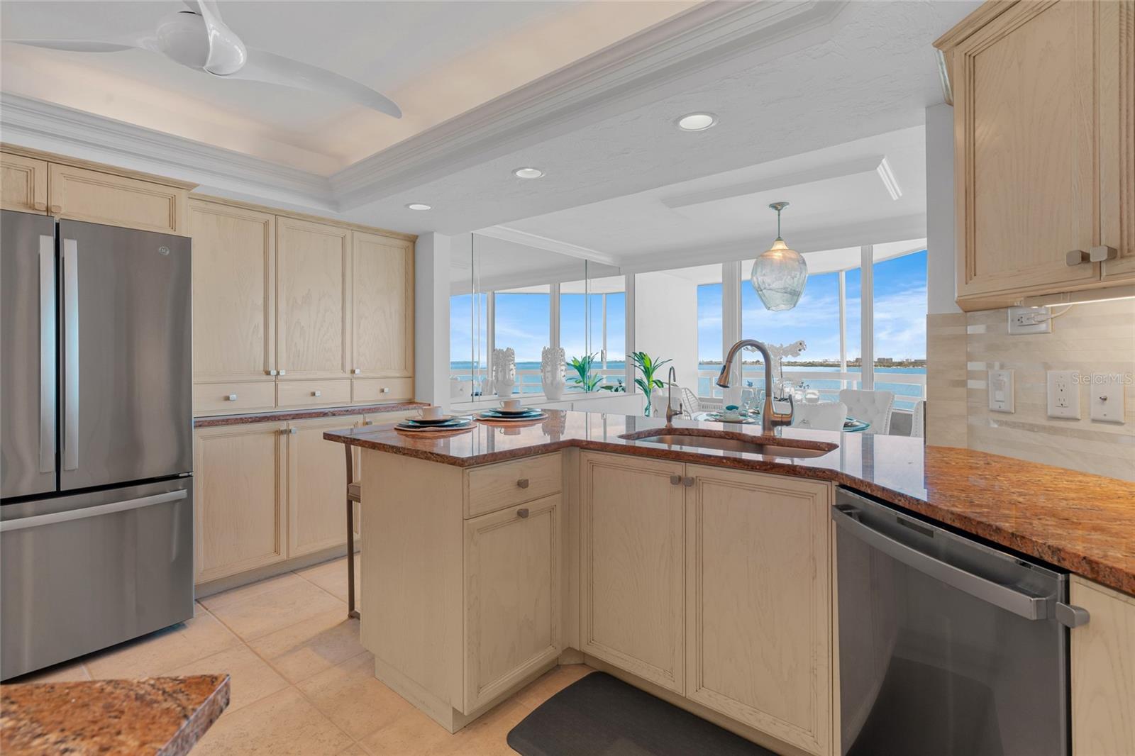 CONDO ON THE BAY TOWER I - Residential