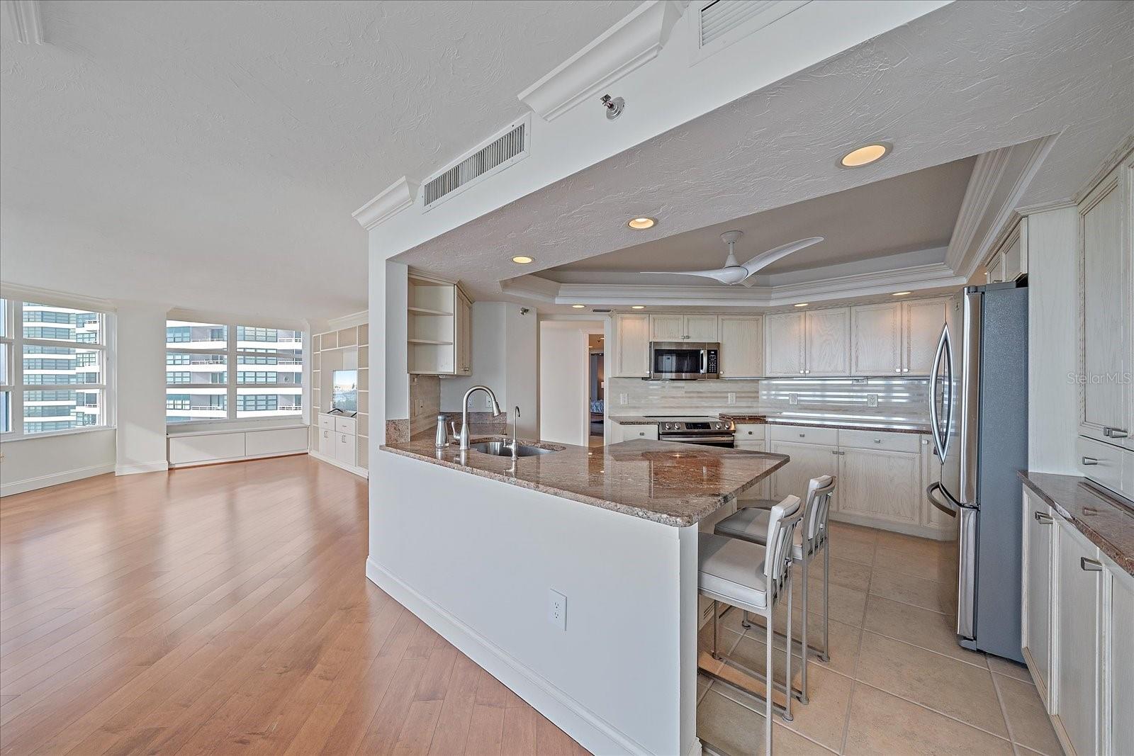 CONDO ON THE BAY TOWER I - Residential