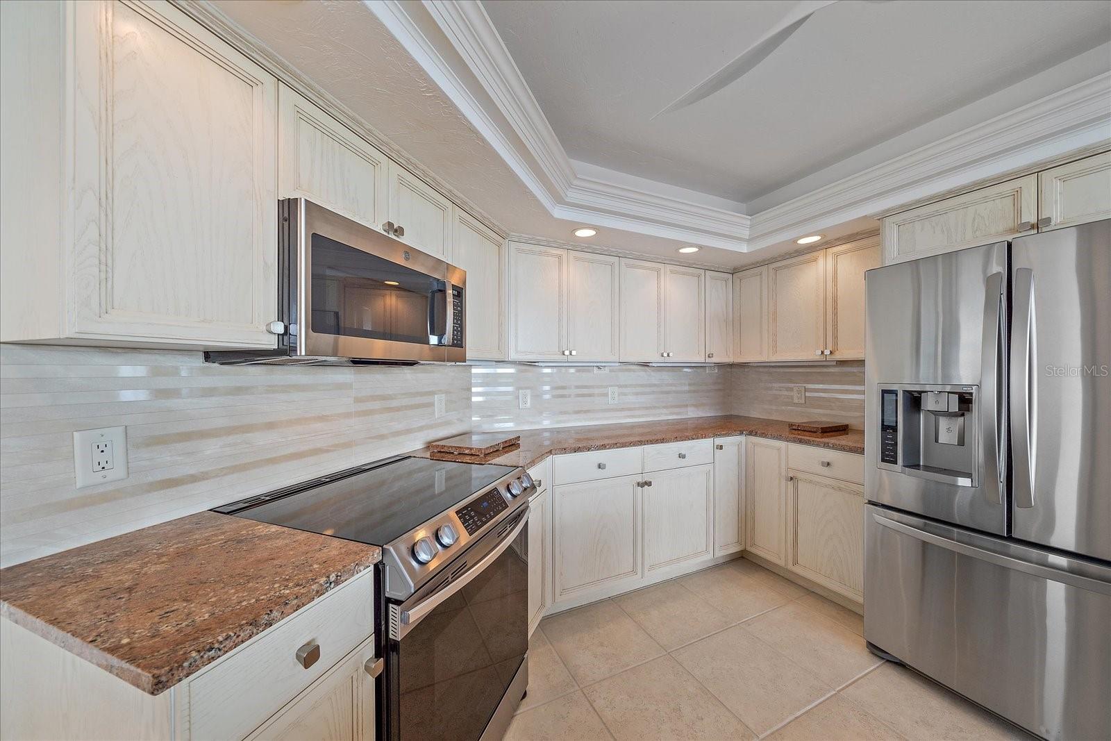 CONDO ON THE BAY TOWER I - Residential