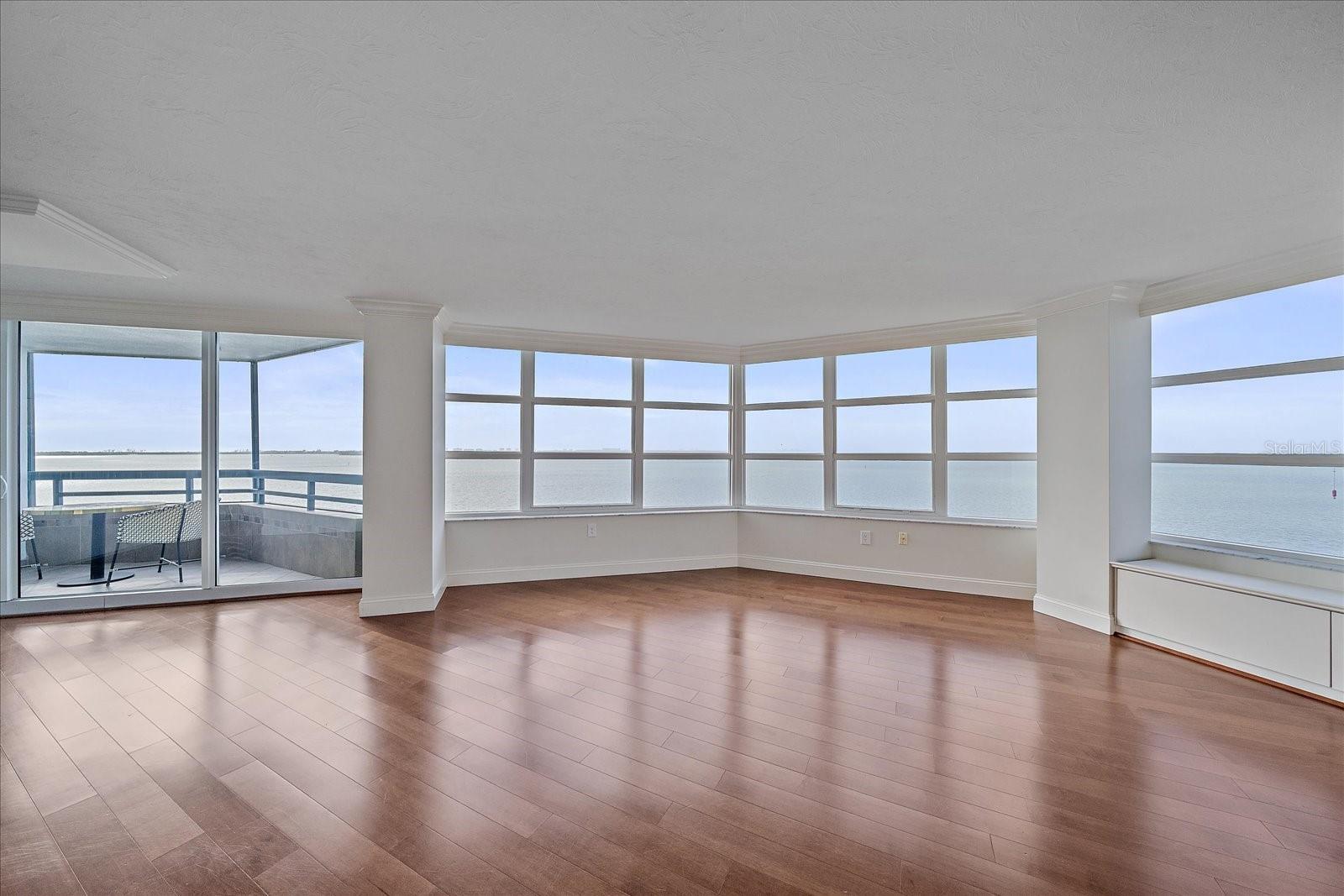 CONDO ON THE BAY TOWER I - Residential