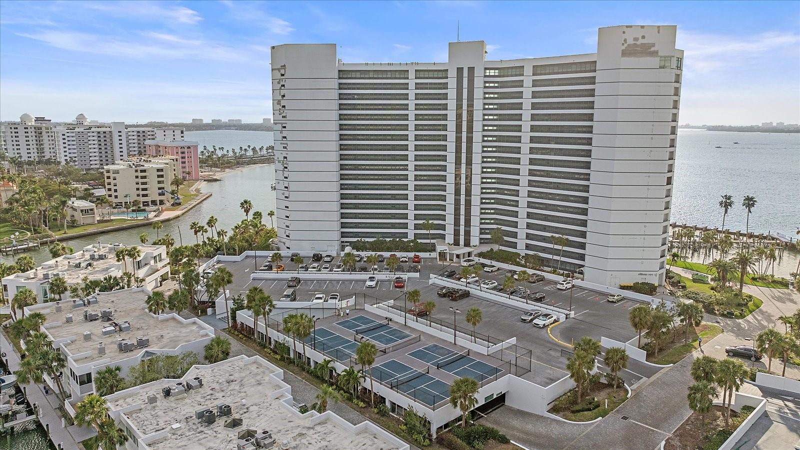 CONDO ON THE BAY TOWER I - Residential