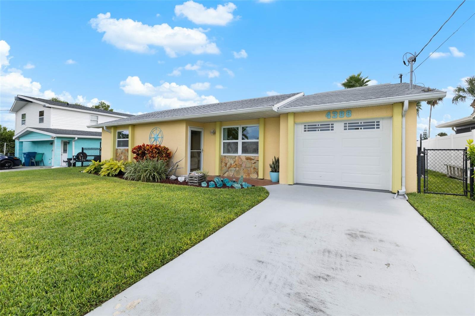 HERNANDO BEACH - Residential