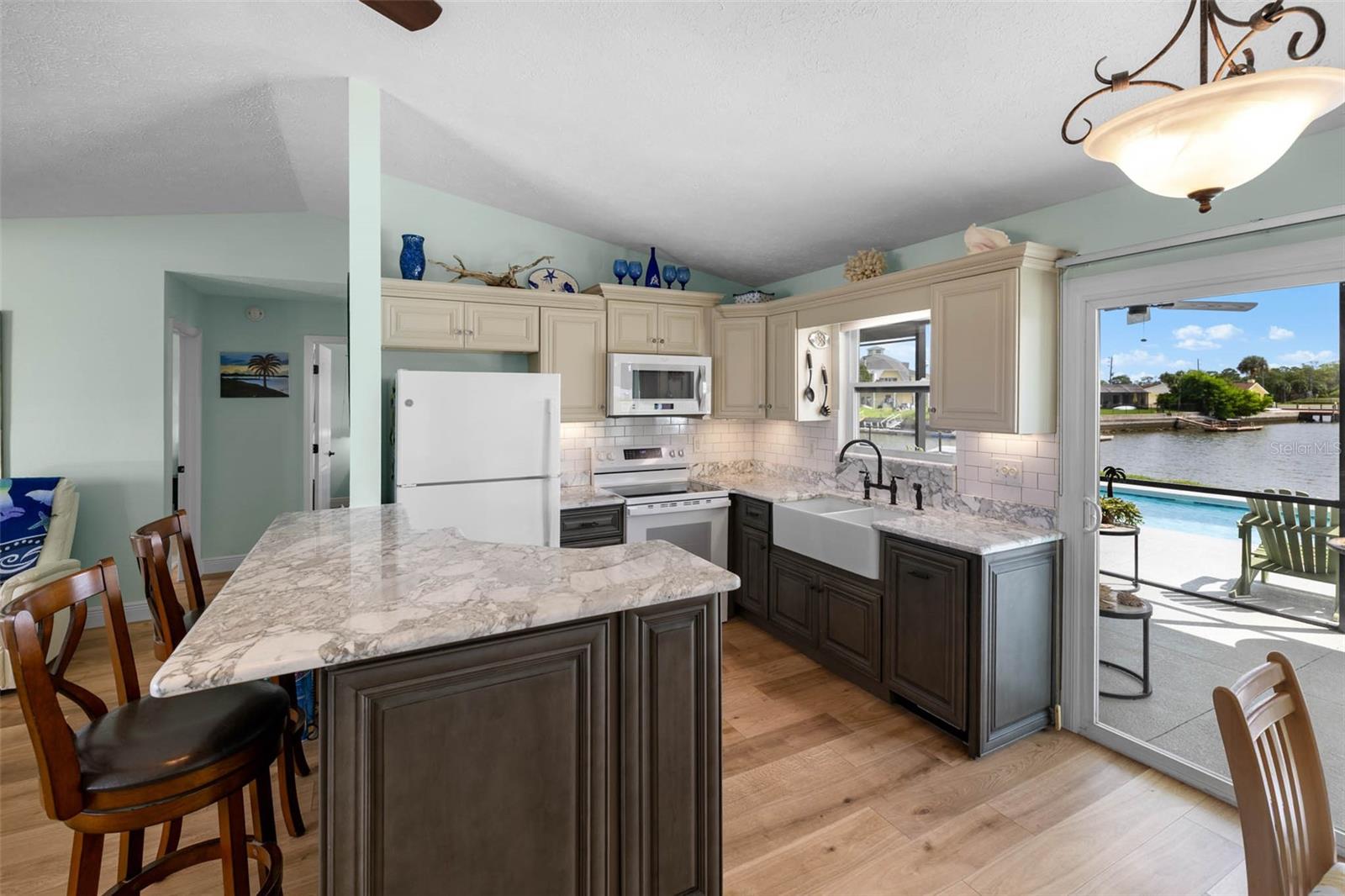 HERNANDO BEACH - Residential