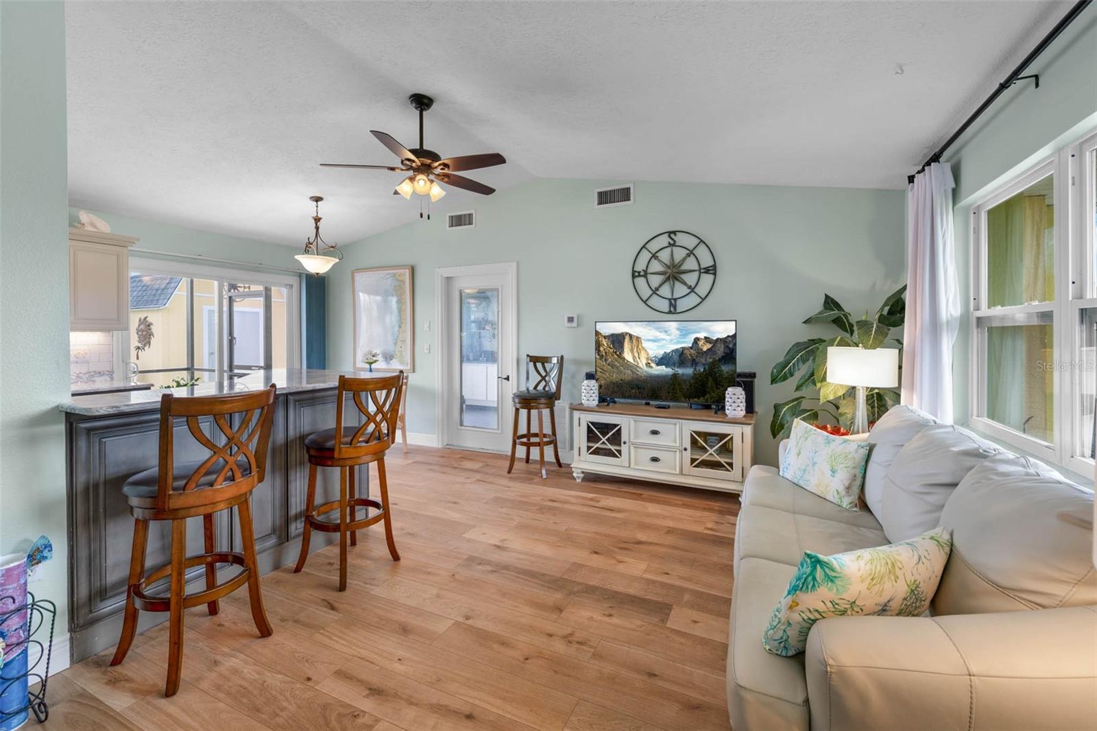 HERNANDO BEACH - Residential