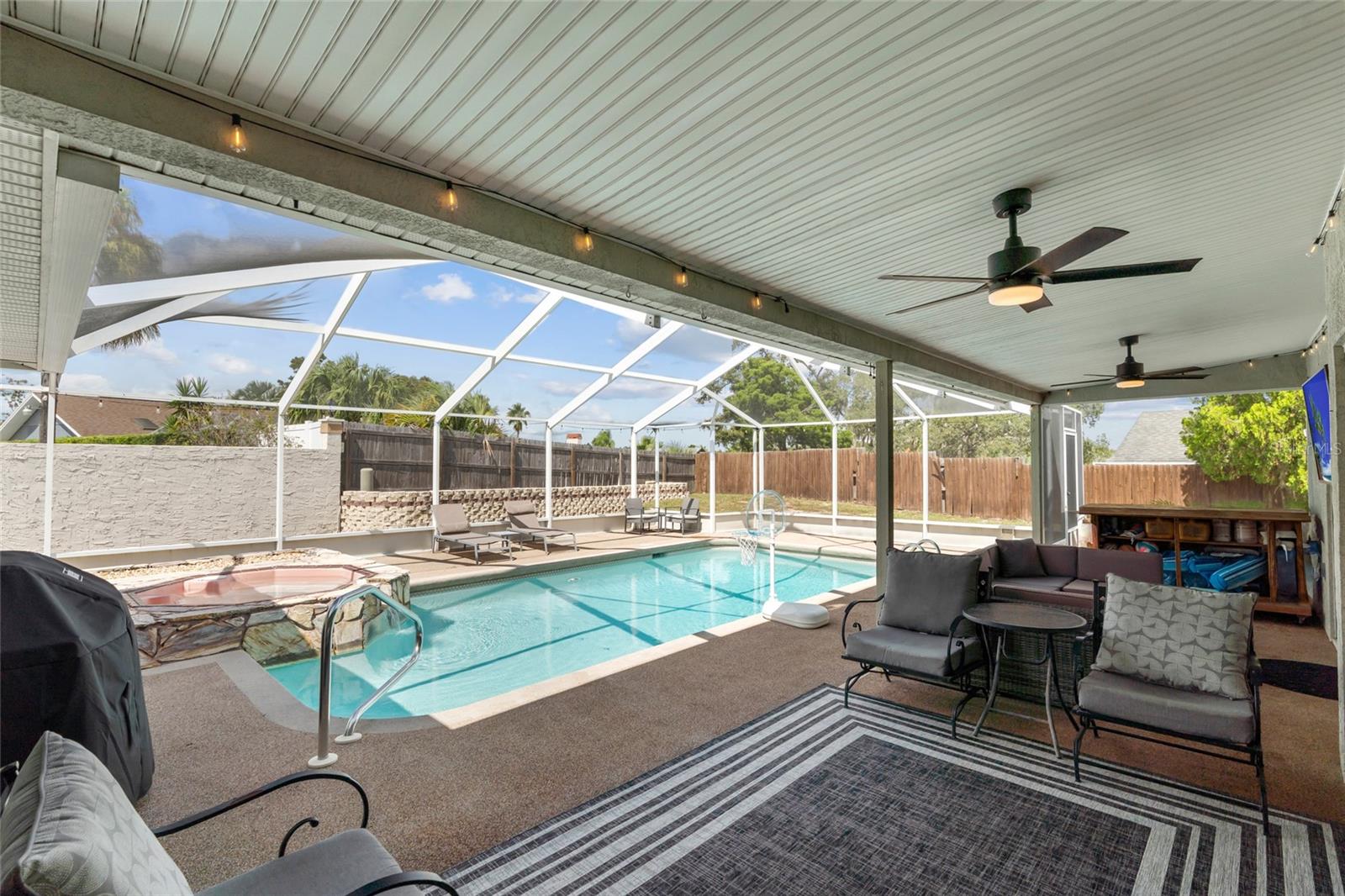 BRIARWOODS - Residential