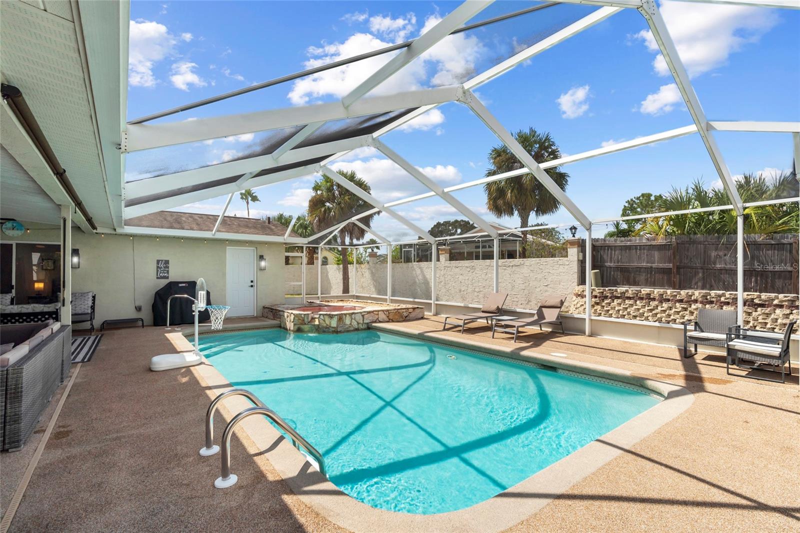 BRIARWOODS - Residential