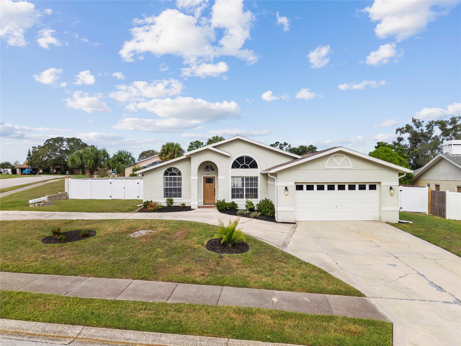 BRIARWOODS - Residential