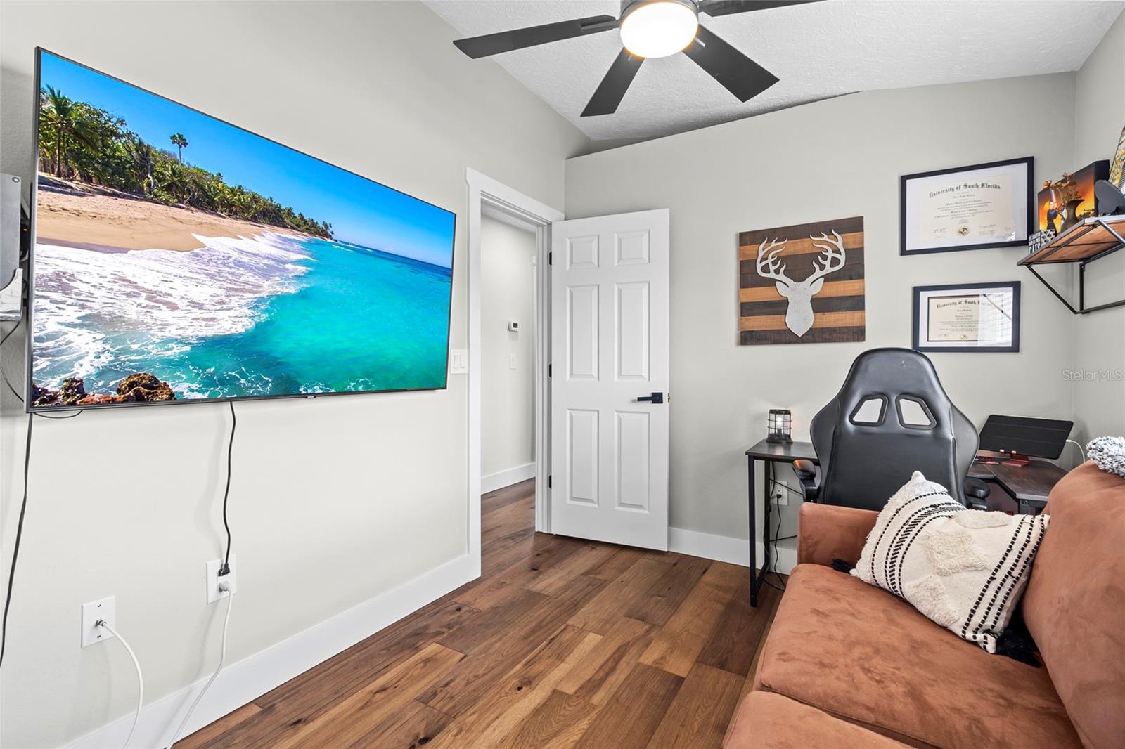 BRIARWOODS - Residential