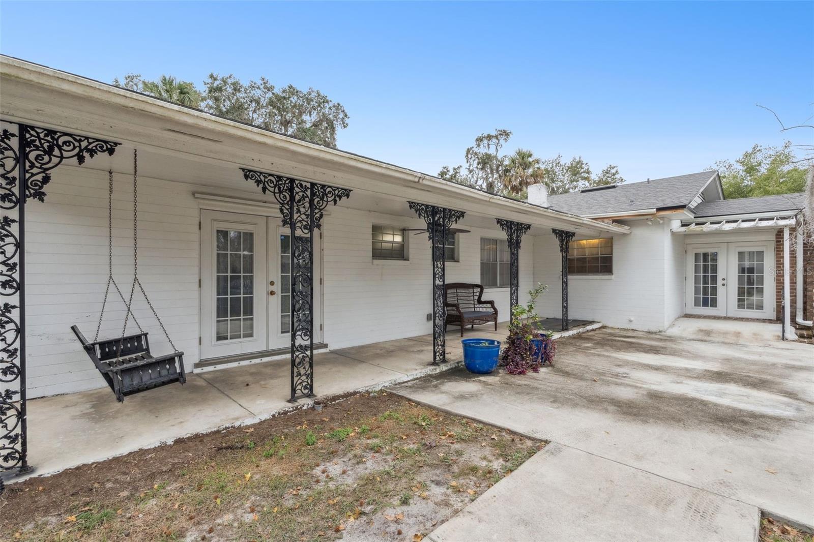 EUSTIS - Commercial Sale