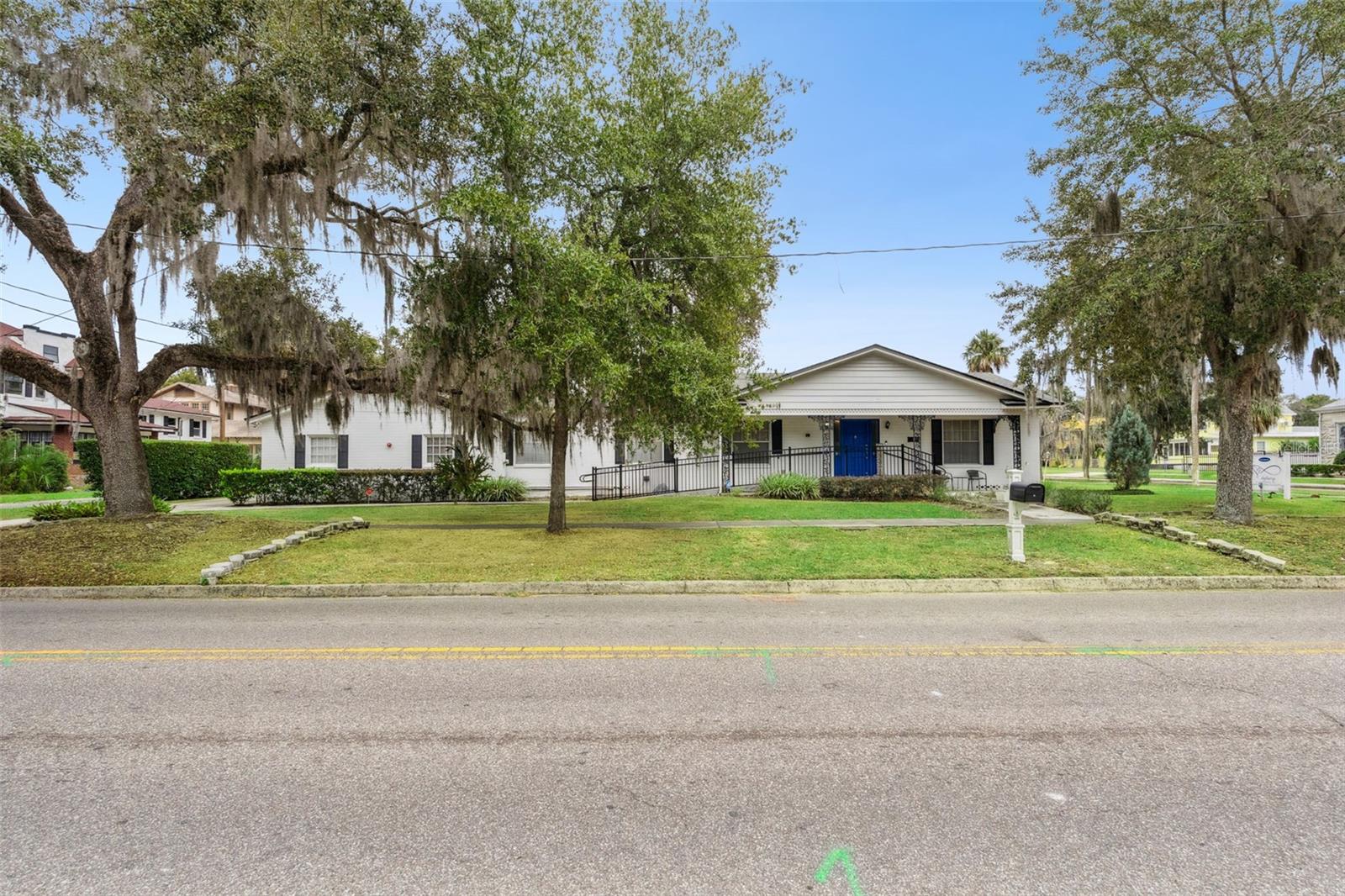 EUSTIS - Commercial Sale