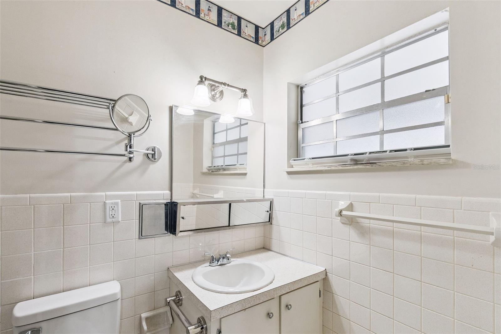 EUSTIS - Commercial Sale