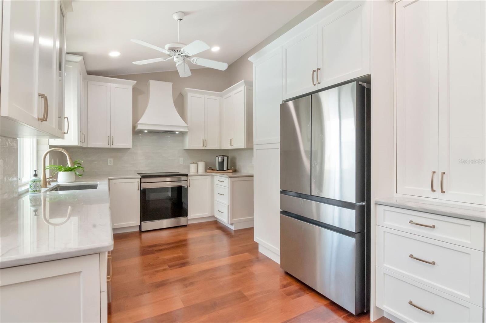 5106 W POE AVENUE