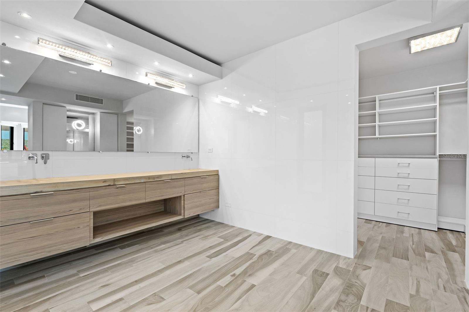 DORADO BEACH EAST - Residential