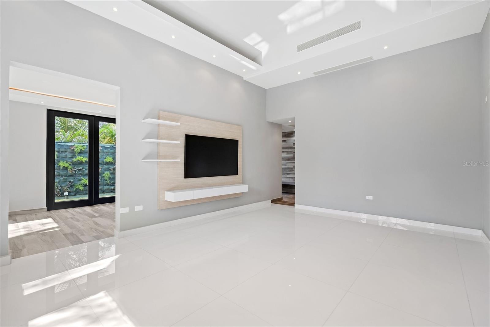 DORADO BEACH EAST - Residential