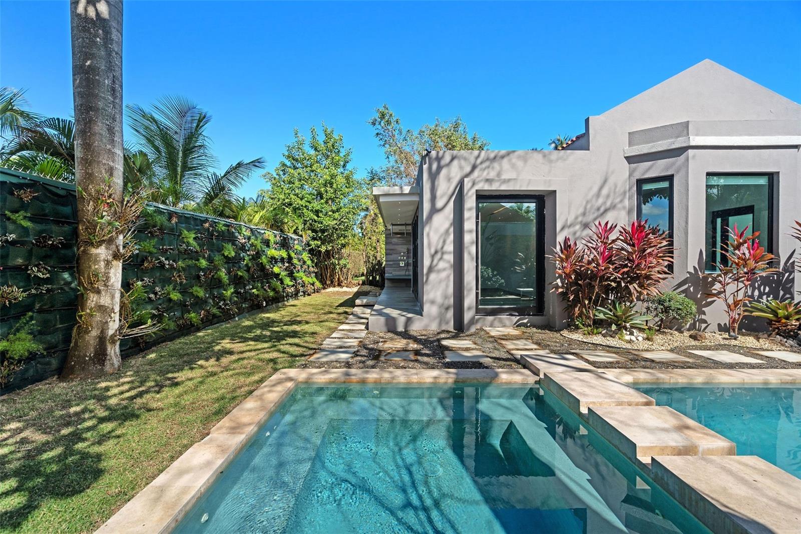 DORADO BEACH EAST - Residential