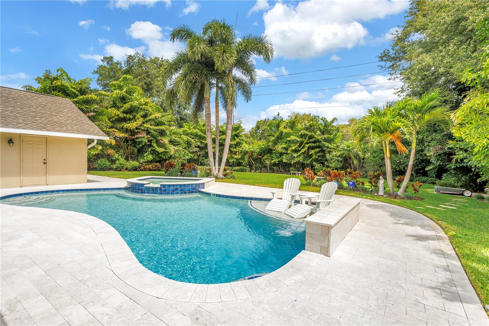 12399 OAKS LANE