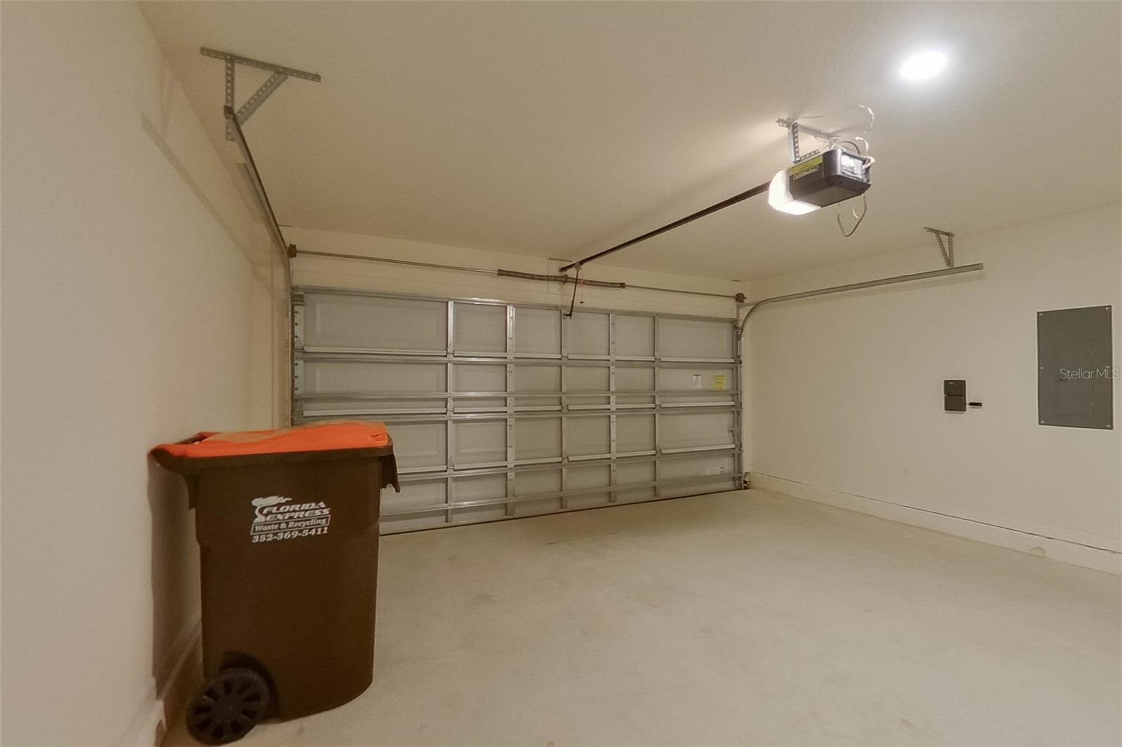 OCALA CROSSINGS - Residential Lease