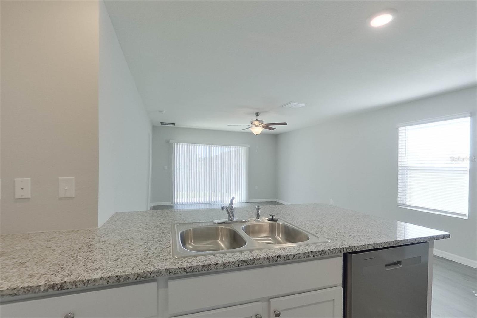 OCALA CROSSINGS - Residential Lease