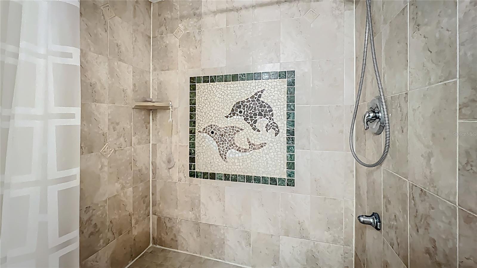 PHILLIPS CIRCLE REP (WHISPERING WATERS) - Residential