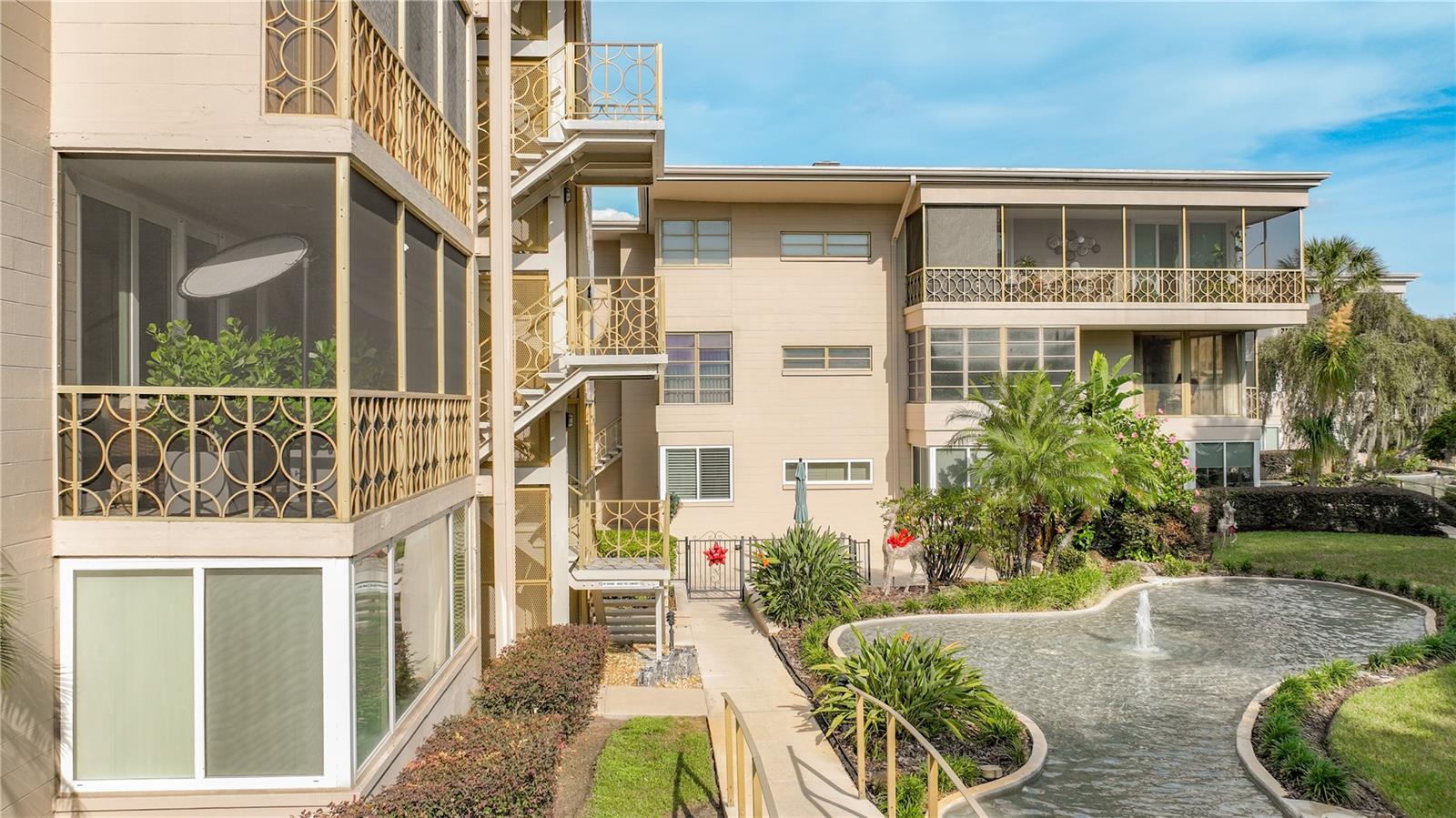 PHILLIPS CIRCLE REP (WHISPERING WATERS) - Residential