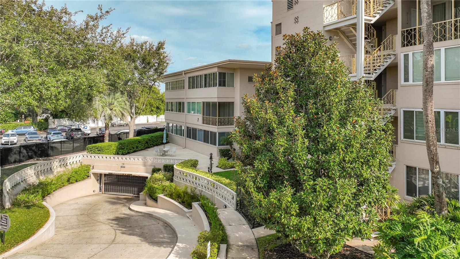 PHILLIPS CIRCLE REP (WHISPERING WATERS) - Residential