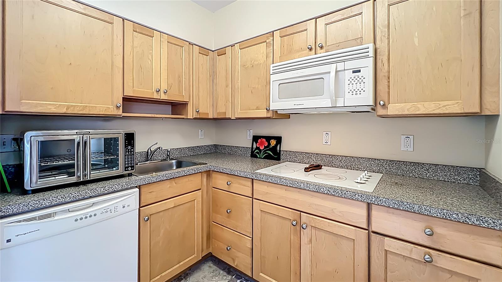 PHILLIPS CIRCLE REP (WHISPERING WATERS) - Residential