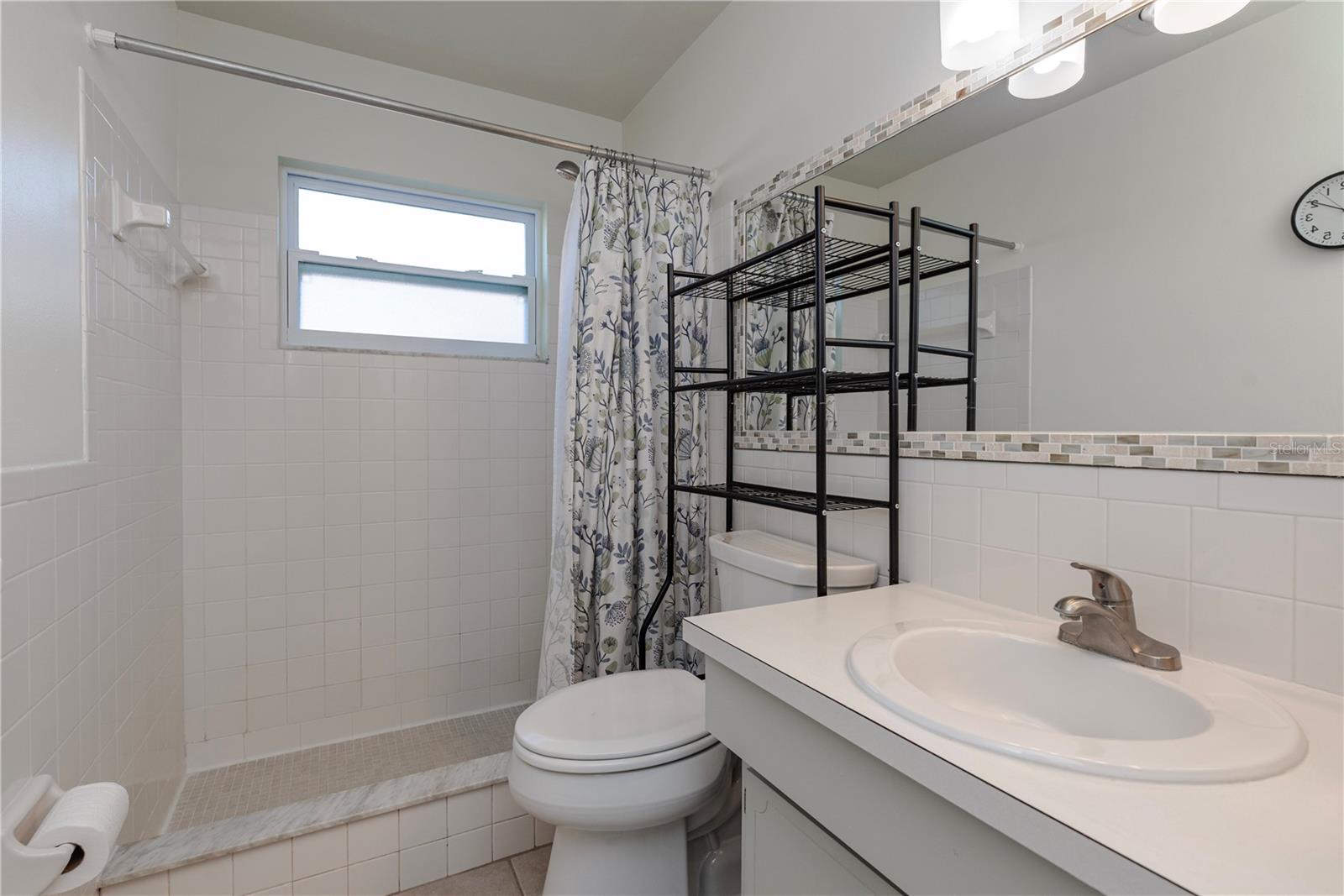 ANCHORAGE OF TARPON LAKE UNIT THREE THE - Residential