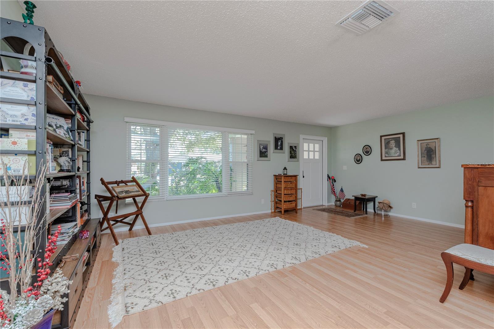 ANCHORAGE OF TARPON LAKE UNIT THREE THE - Residential