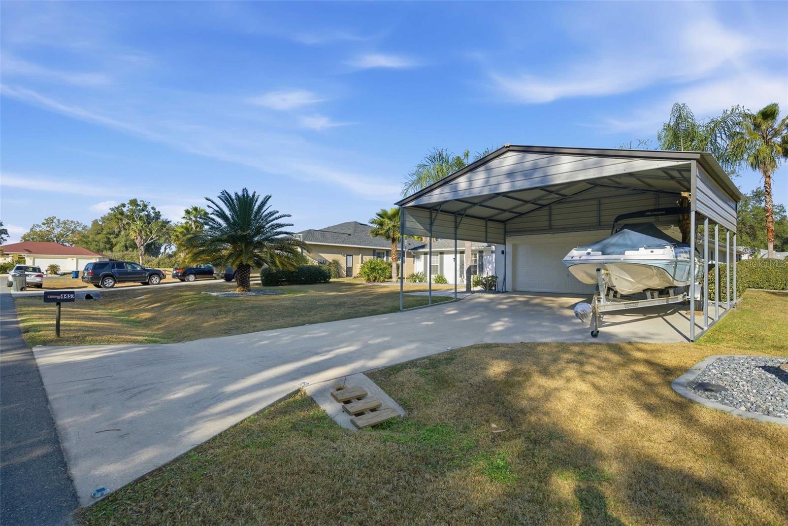 CONNELL LAKE ESTATES - Residential