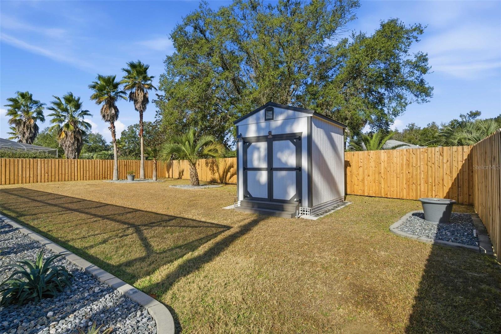 CONNELL LAKE ESTATES - Residential