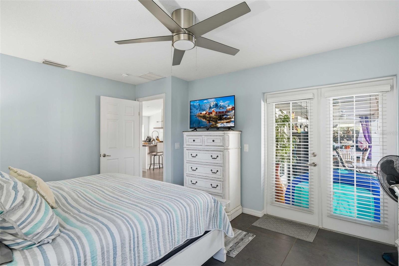 CONNELL LAKE ESTATES - Residential
