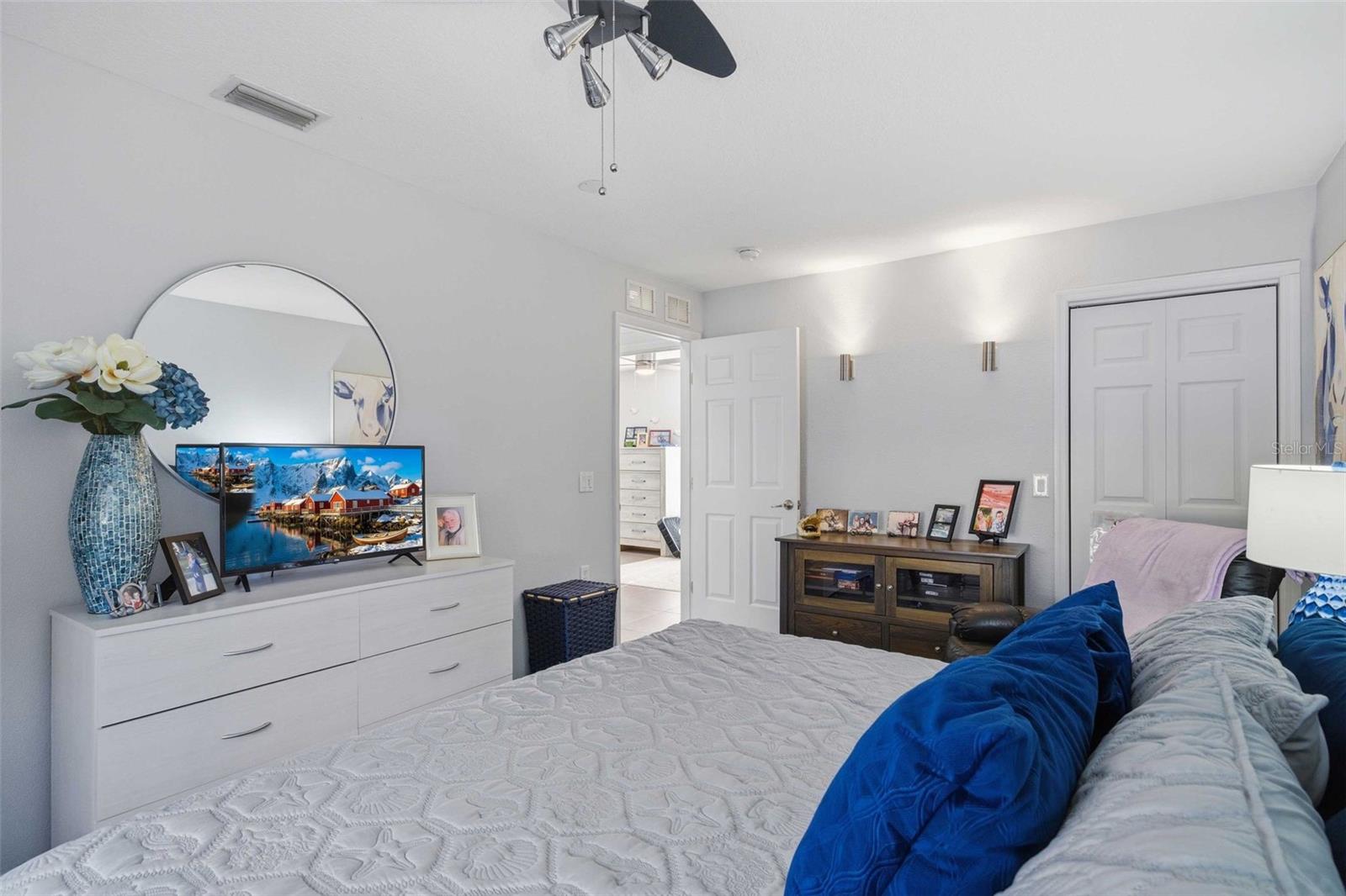 CONNELL LAKE ESTATES - Residential