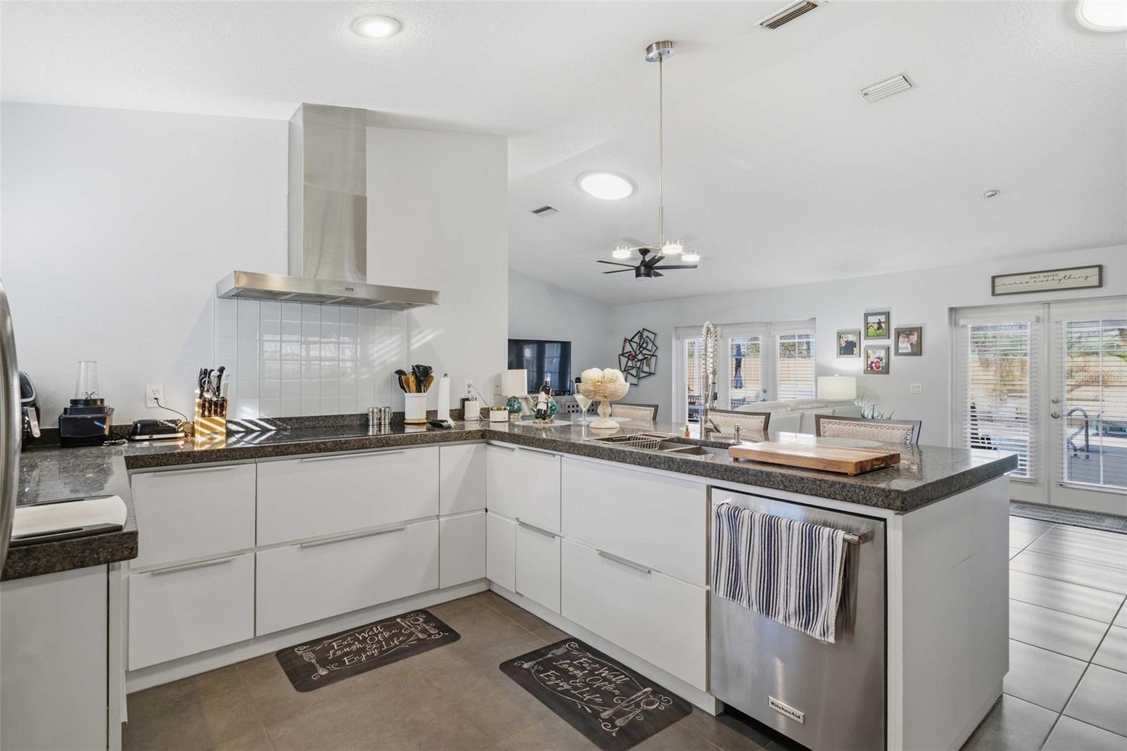 CONNELL LAKE ESTATES - Residential