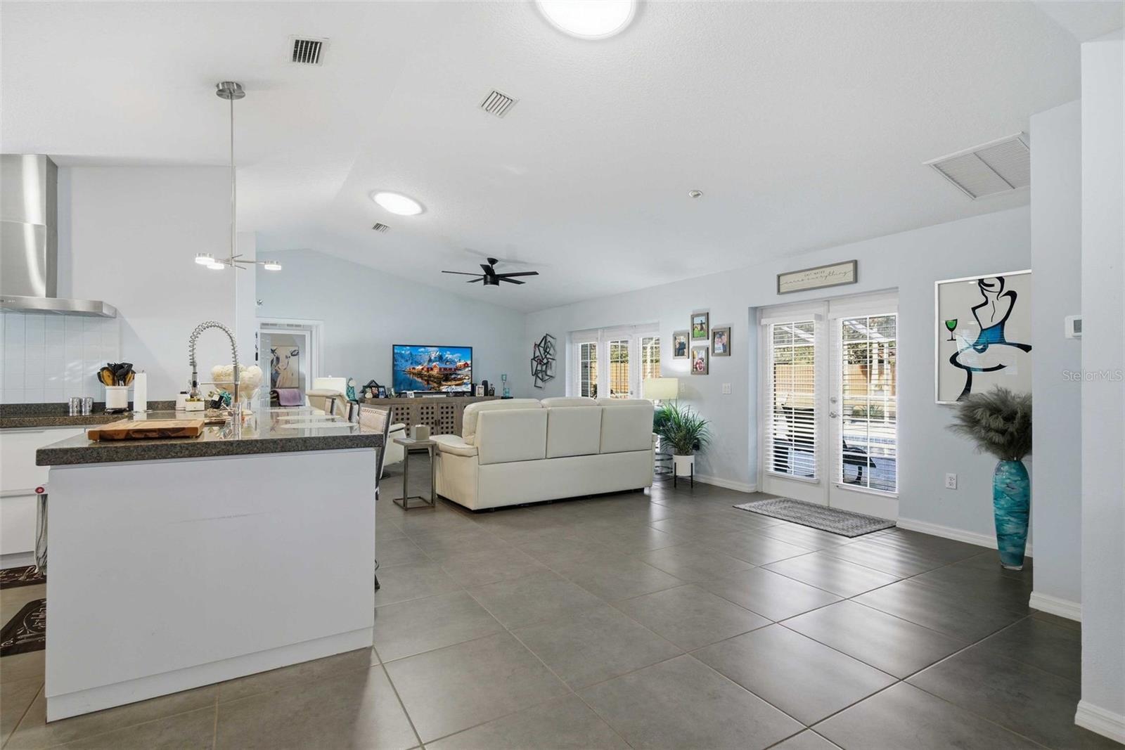 CONNELL LAKE ESTATES - Residential