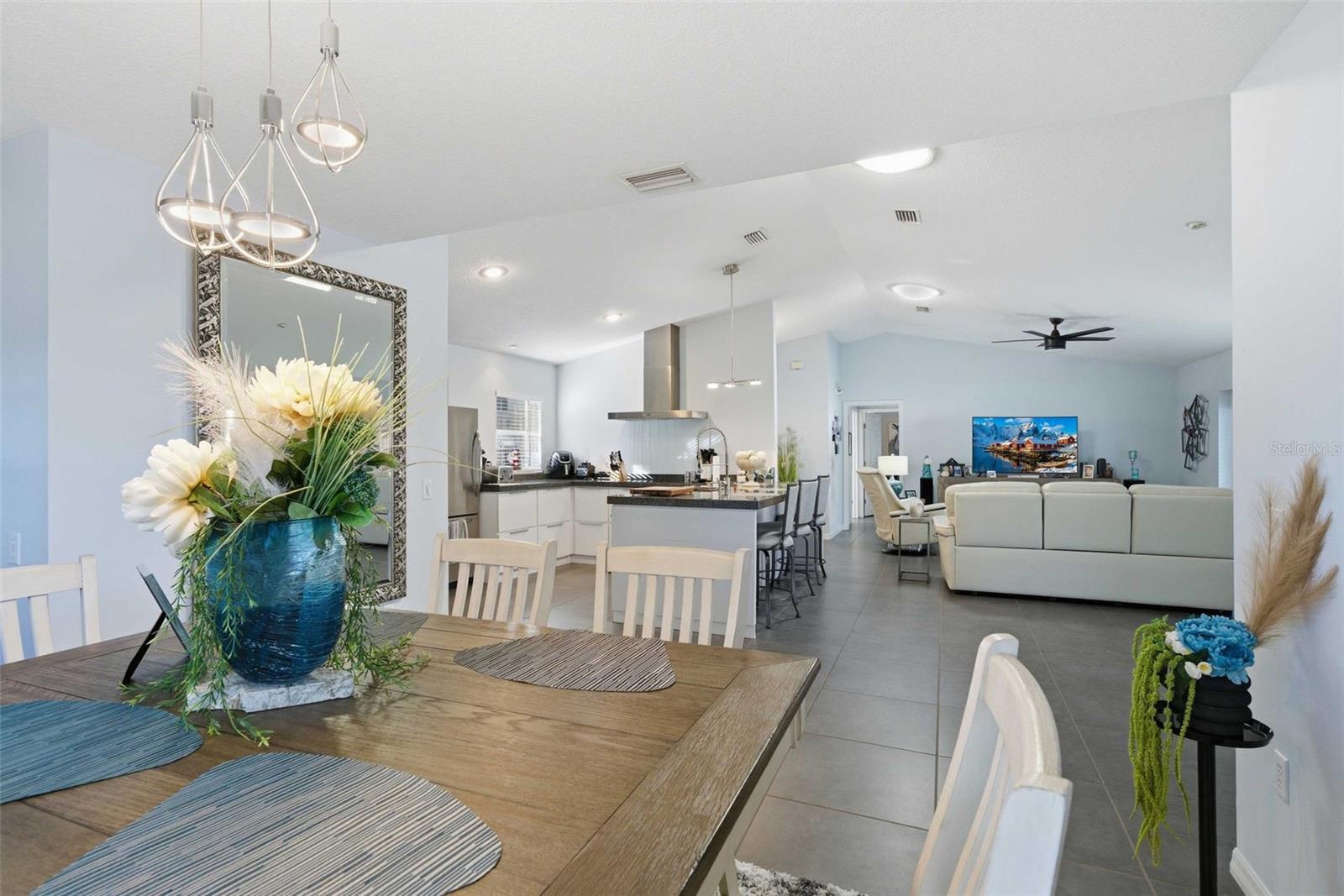 CONNELL LAKE ESTATES - Residential