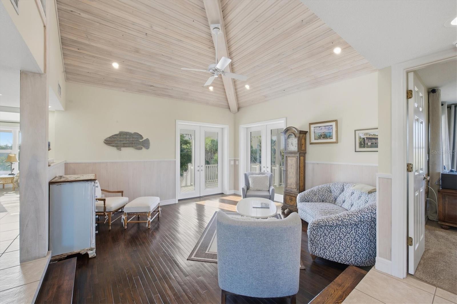 EAST SHORE ACRES - Residential