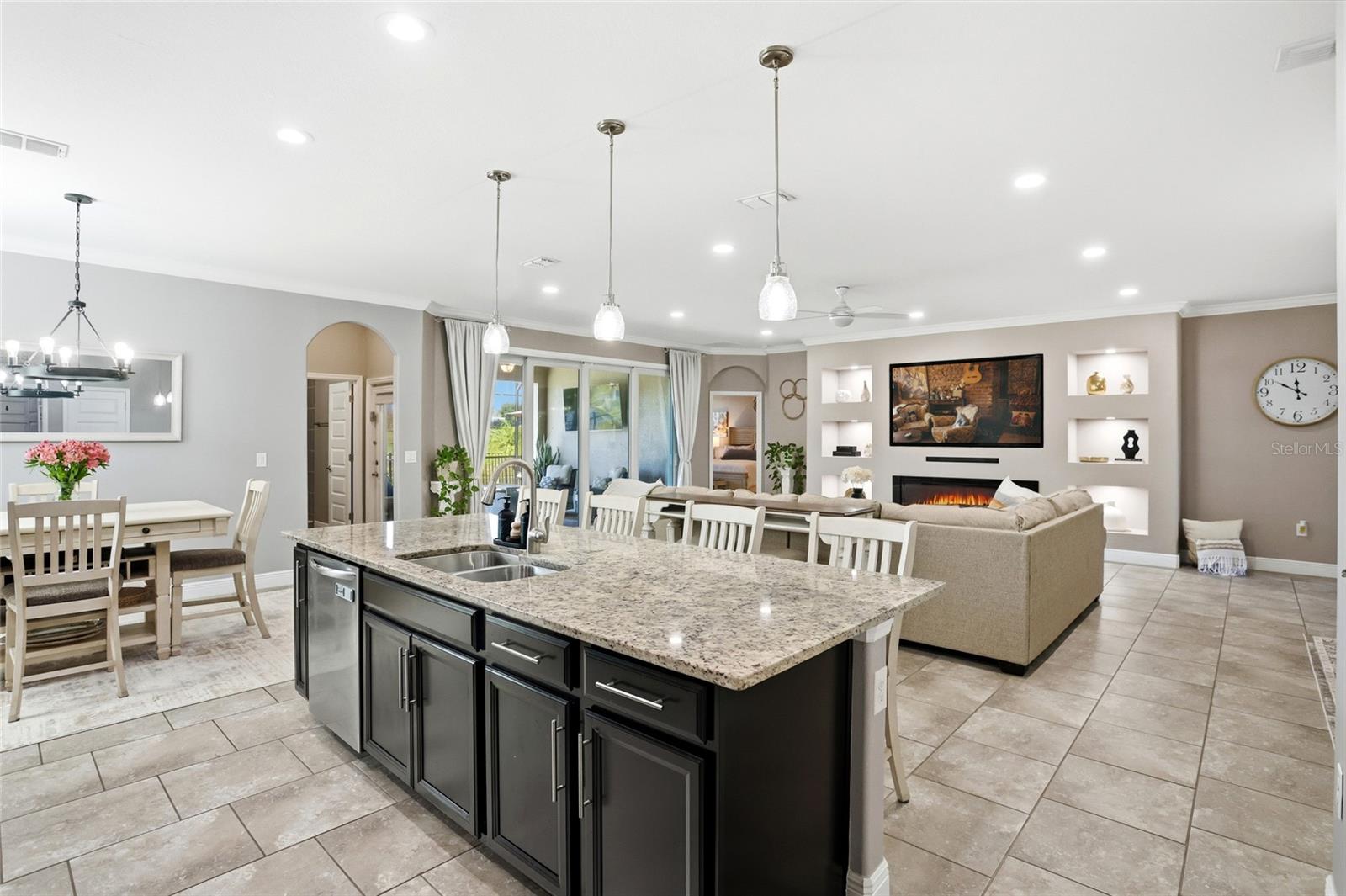 FAIRWAY VILLAS/PROVIDENCE - Residential
