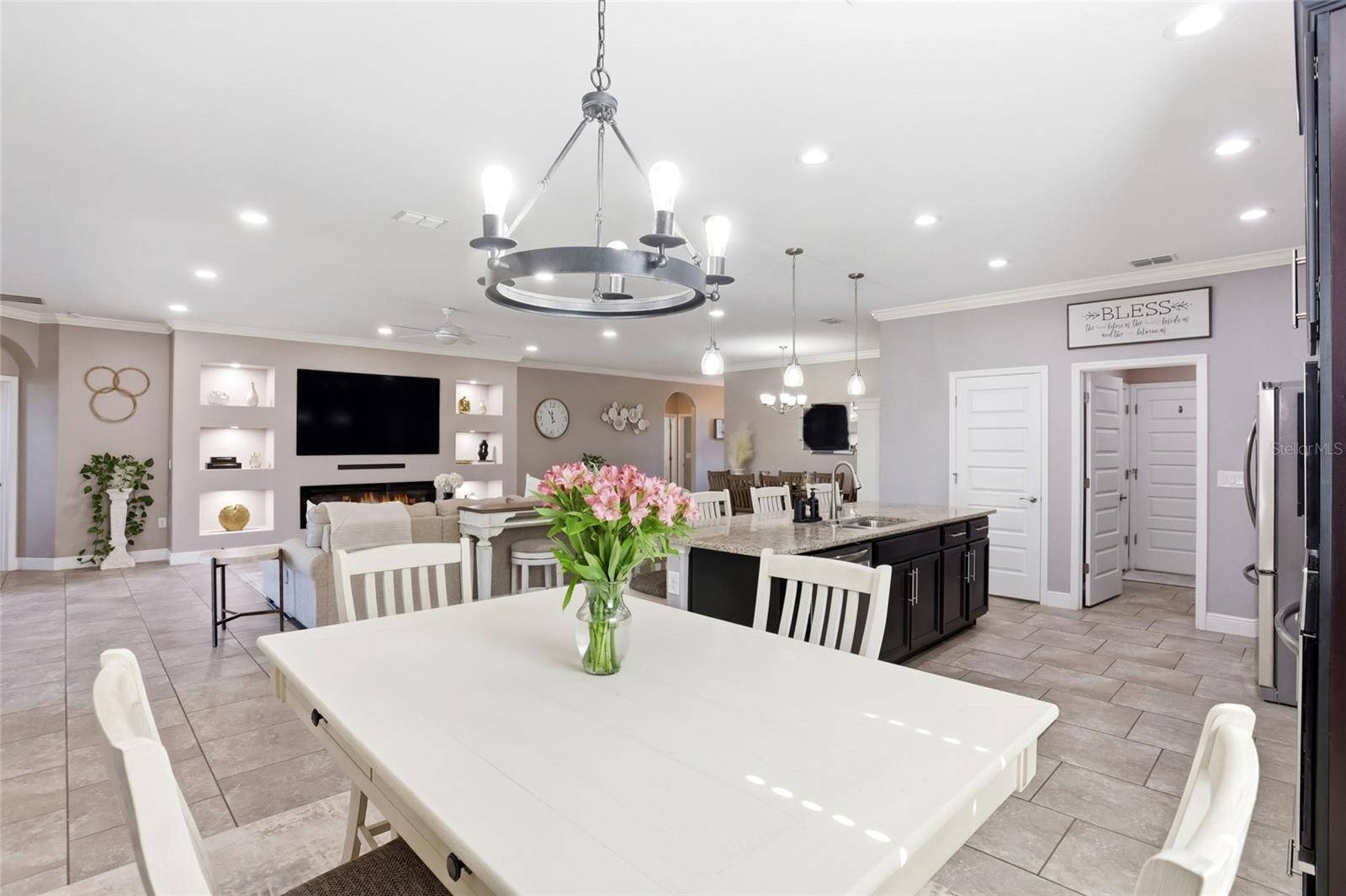 FAIRWAY VILLAS/PROVIDENCE - Residential