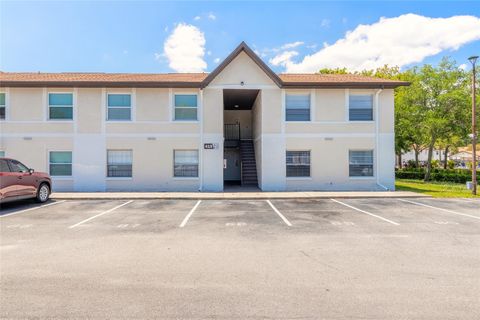 A home in SOUTH DAYTONA