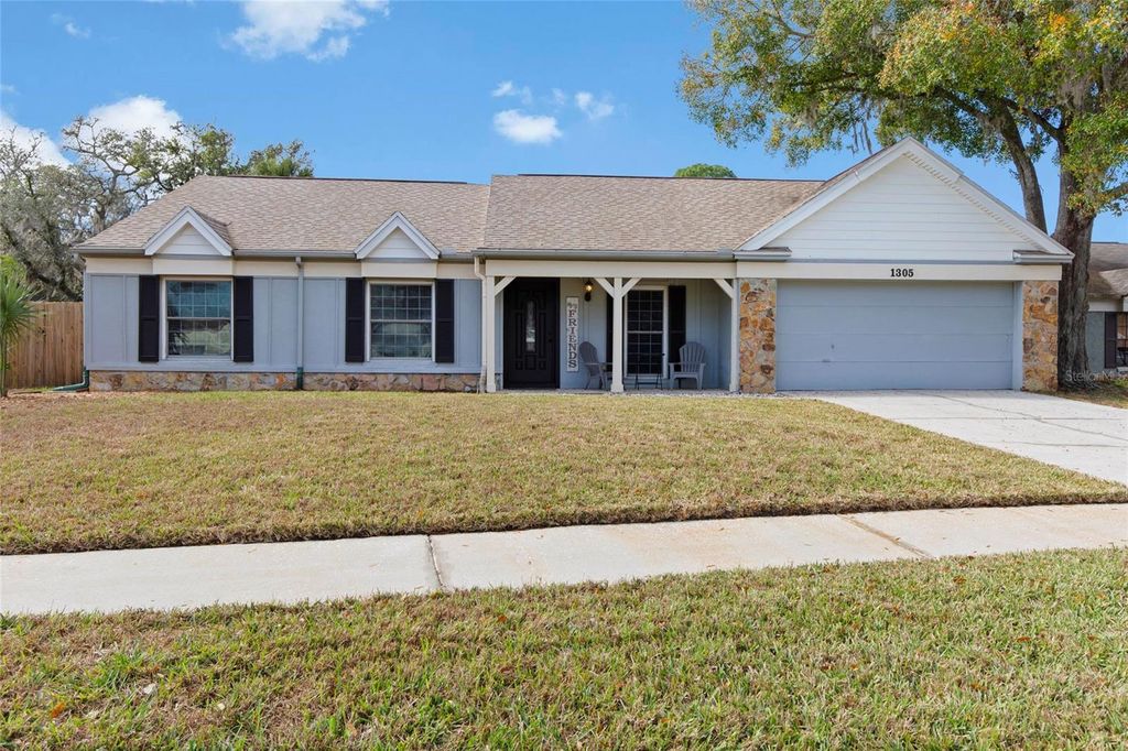 Photo of 1305 Peachfield Drive, Valrico, FL 33596 (MLS # A4677012)