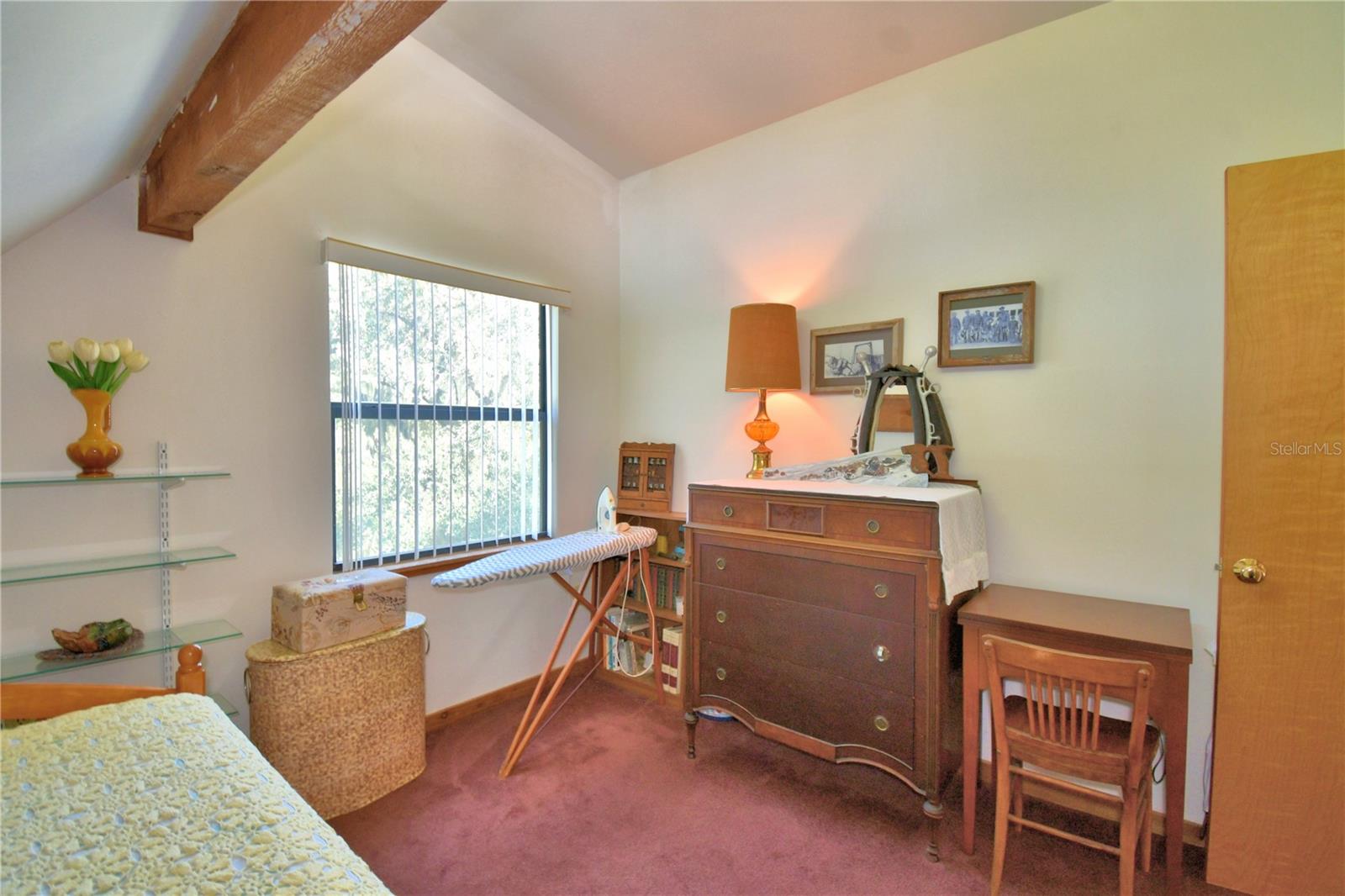 HALL ESTATE - Residential