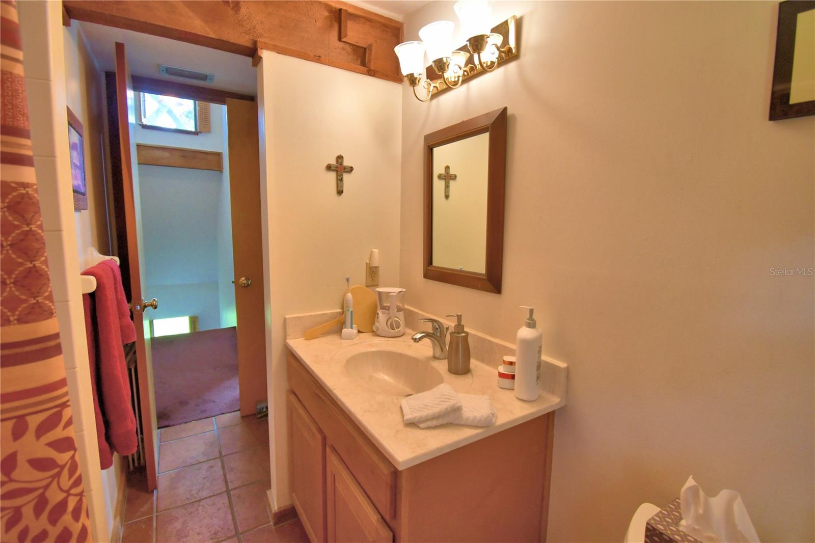 HALL ESTATE - Residential