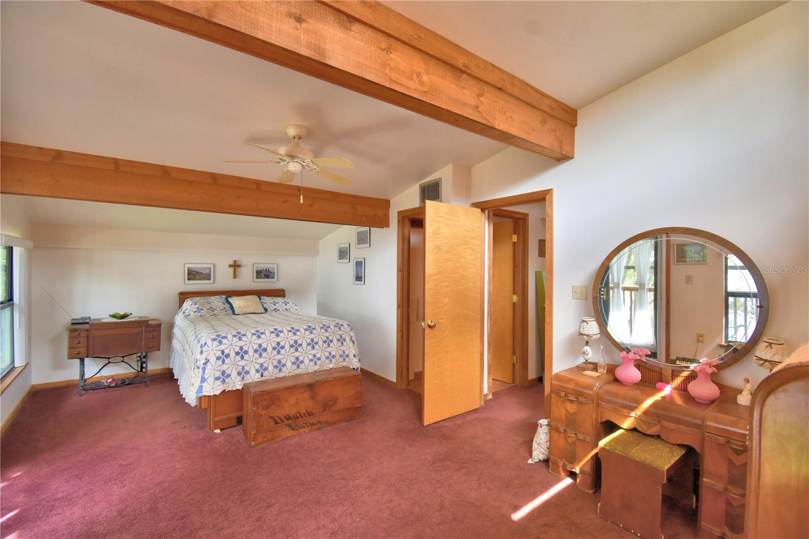 HALL ESTATE - Residential