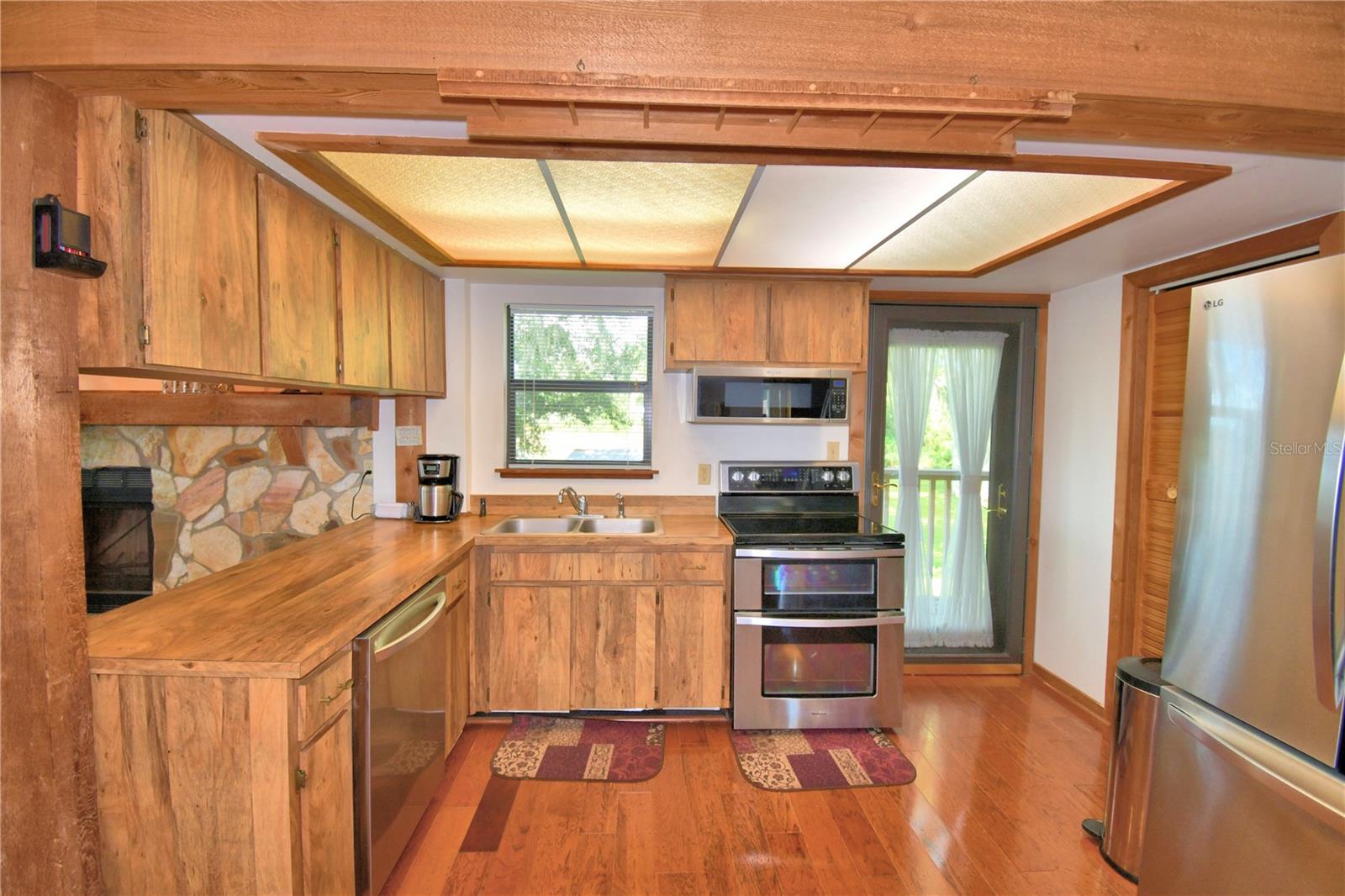 HALL ESTATE - Residential